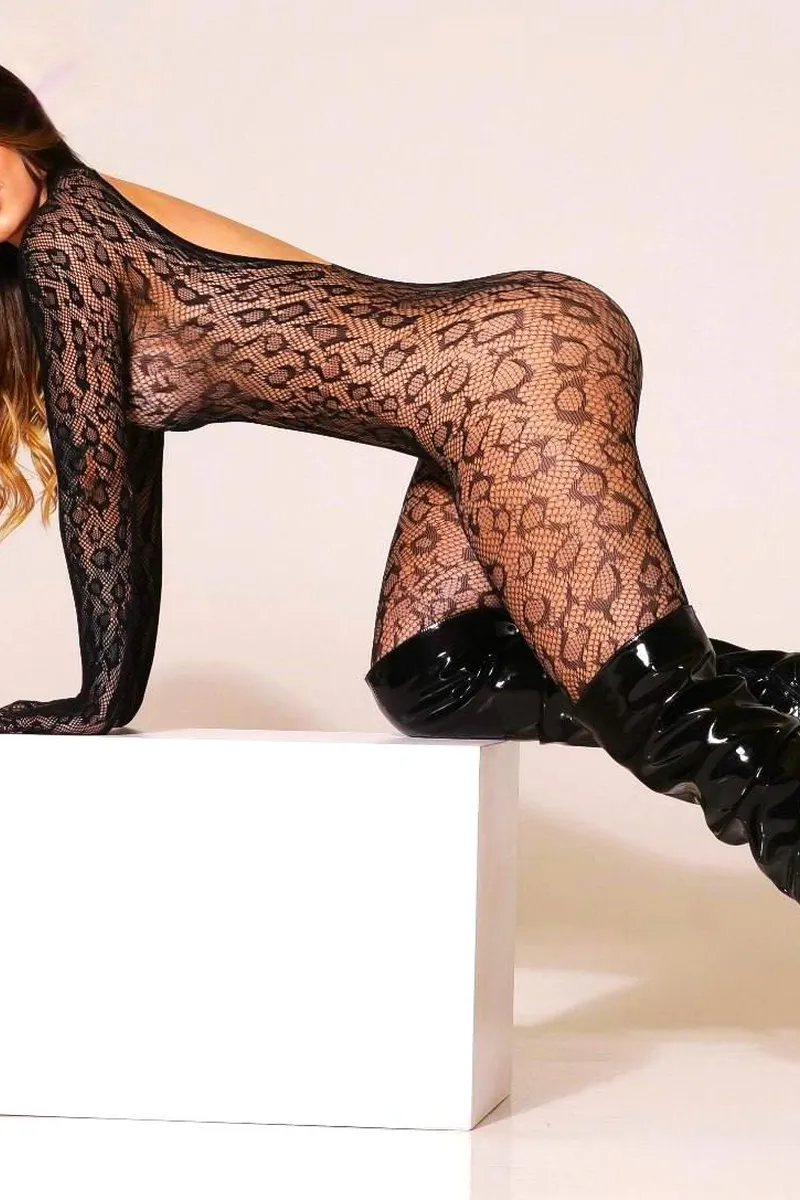 Maya Escort in , 23yo - Brown