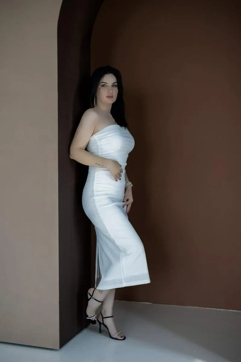 The Best Escort Bruk - Brunette, 28yo - price: 420£ | Girls London № 3 Bruk The Best Escort in , 28yo - Brunette | Girls London № 3