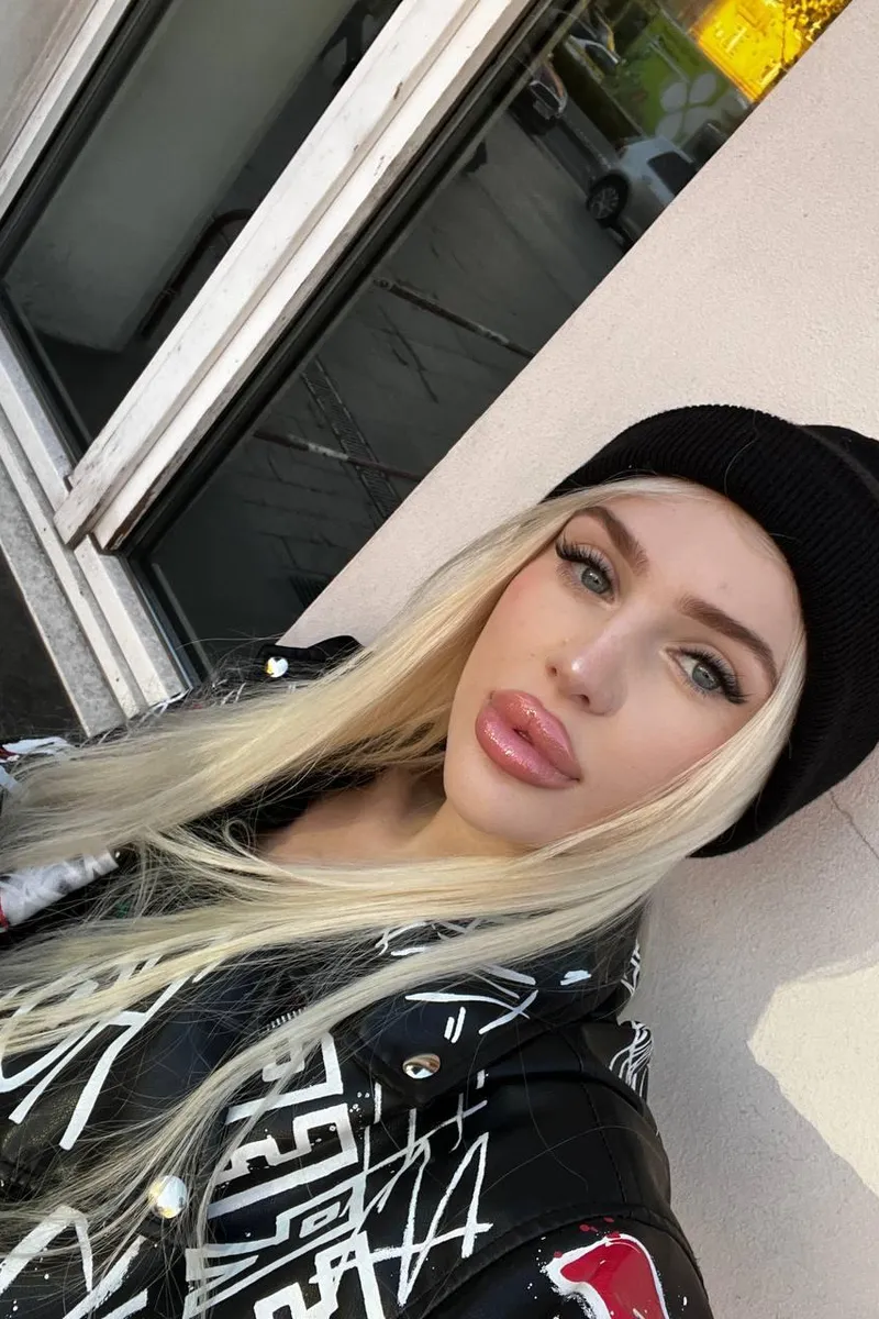 Escort Woman Evdokiya - Blonde, 26yo - price: 420£ | Girls London № 4 Evdokiya Escort Woman in , 26yo - Blonde | Girls London № 4