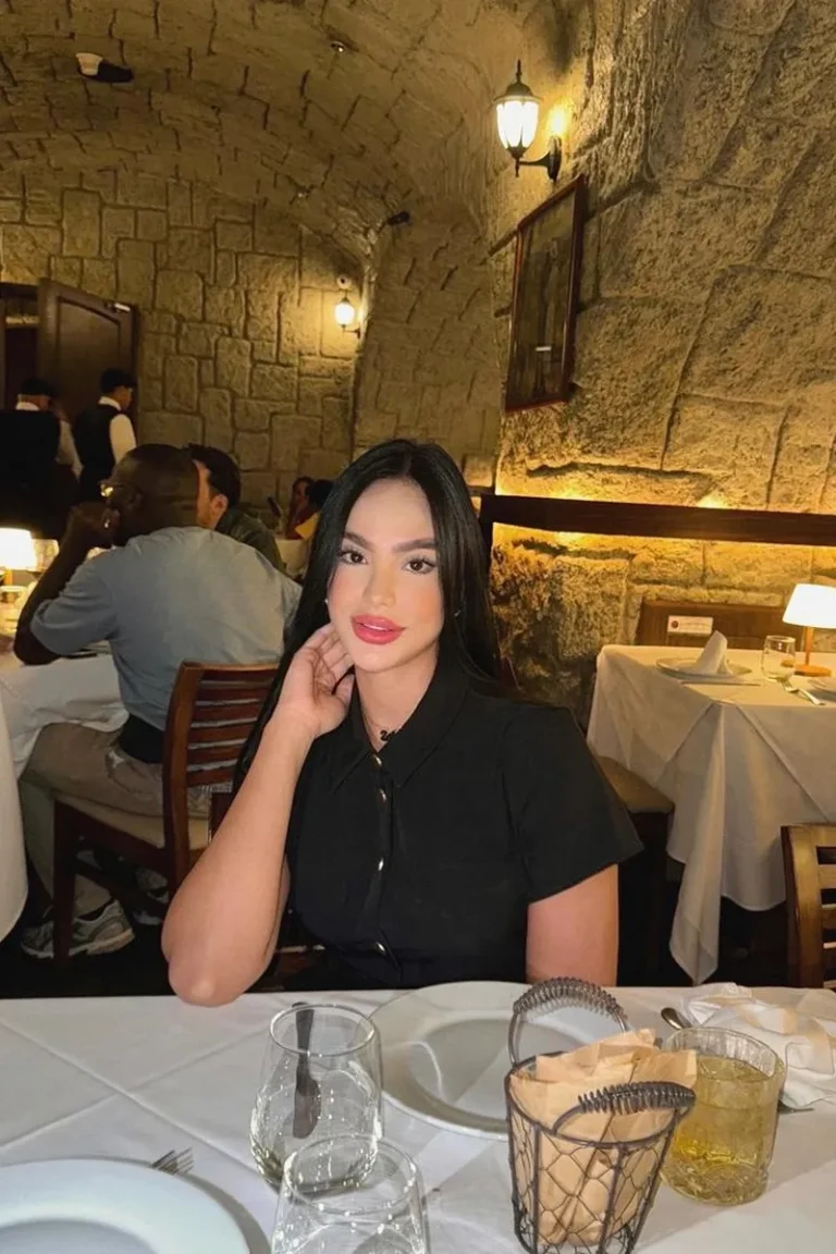 Jade Top Escort in , 21yo - Brunette | Girls London № 5