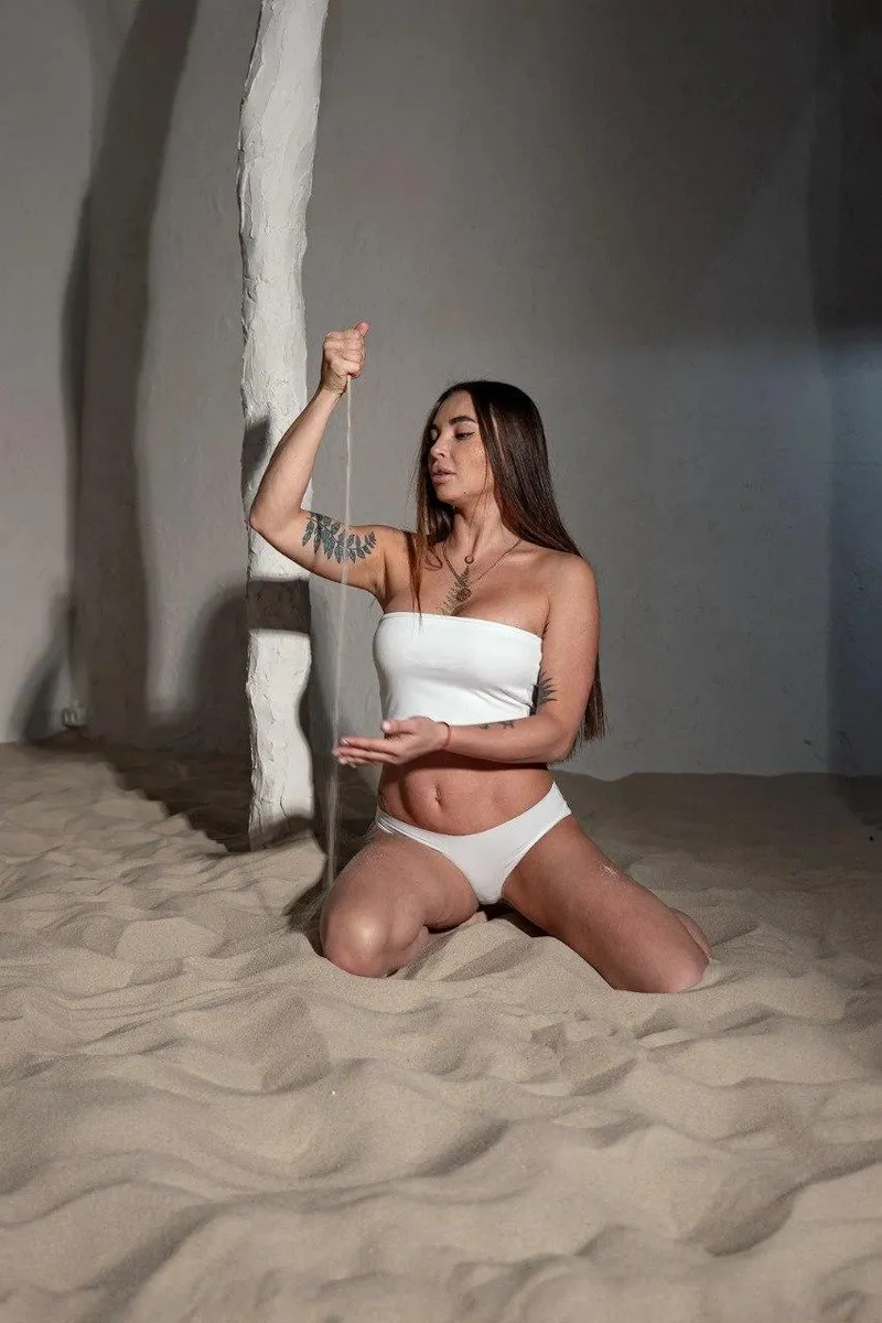 Exclusive Escort Daniela - Brunette, 19yo - price: 425£ | Girls London № 11 Daniela Exclusive Escort in , 19yo - Brunette | Girls London № 11