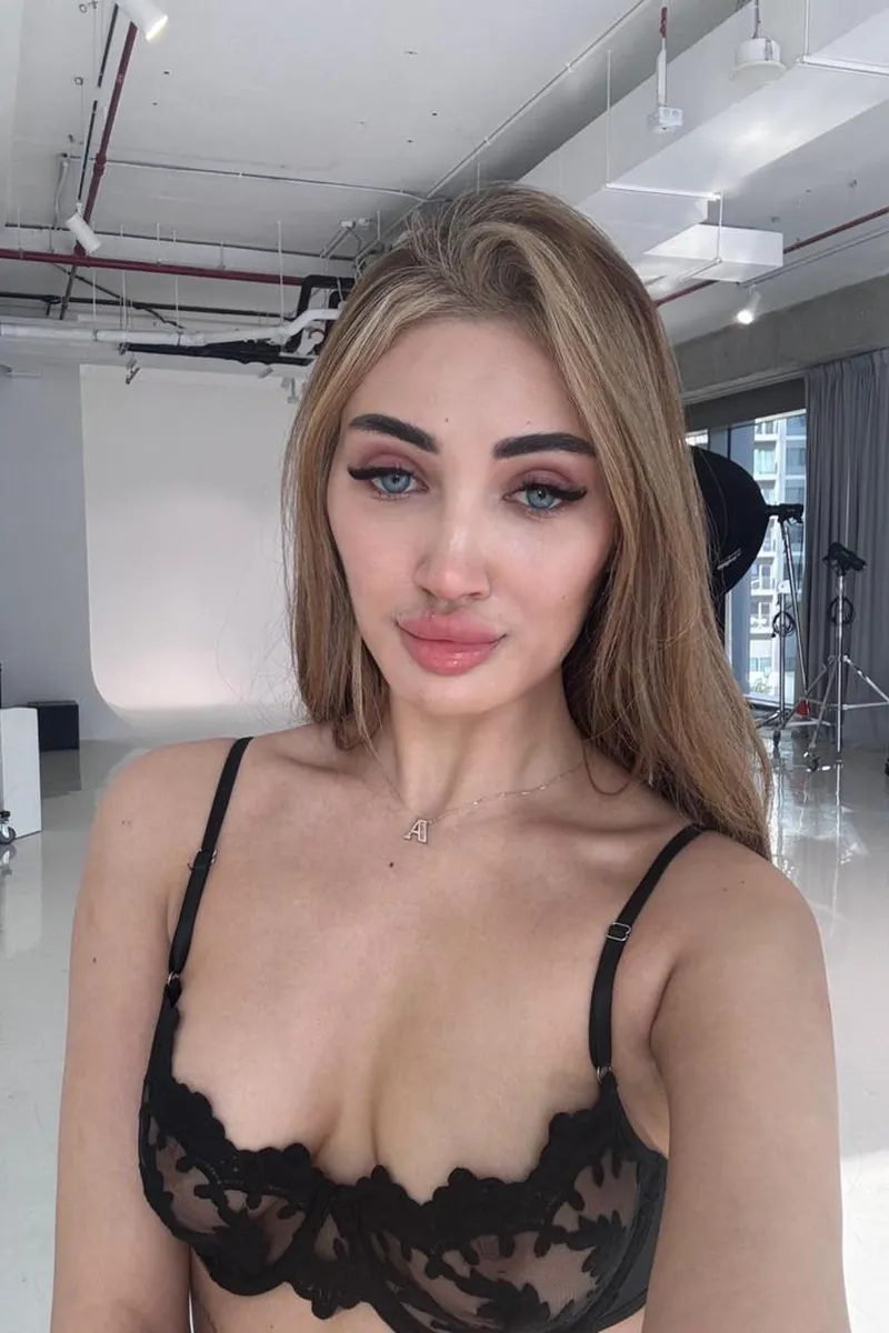 Top Escort Arina - Blonde, 22yo - price: 415£ | Girls London № 5 Arina Top Escort in , 22yo - Blonde | Girls London № 5