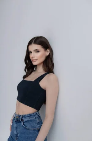 Elena Escort in , 27yo - Brown