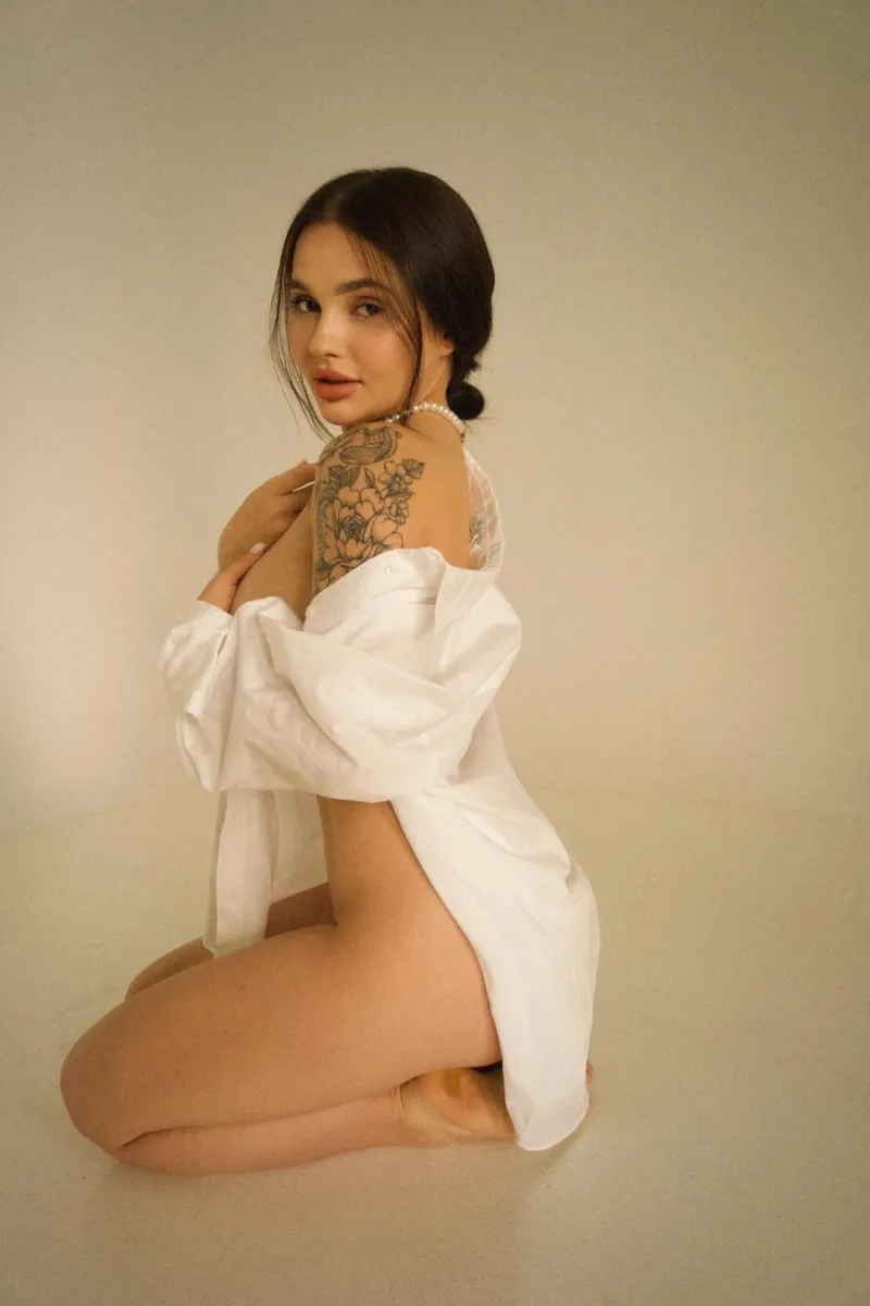 Fabianna Top Escort in , 22yo - Brown | Girls London № 5