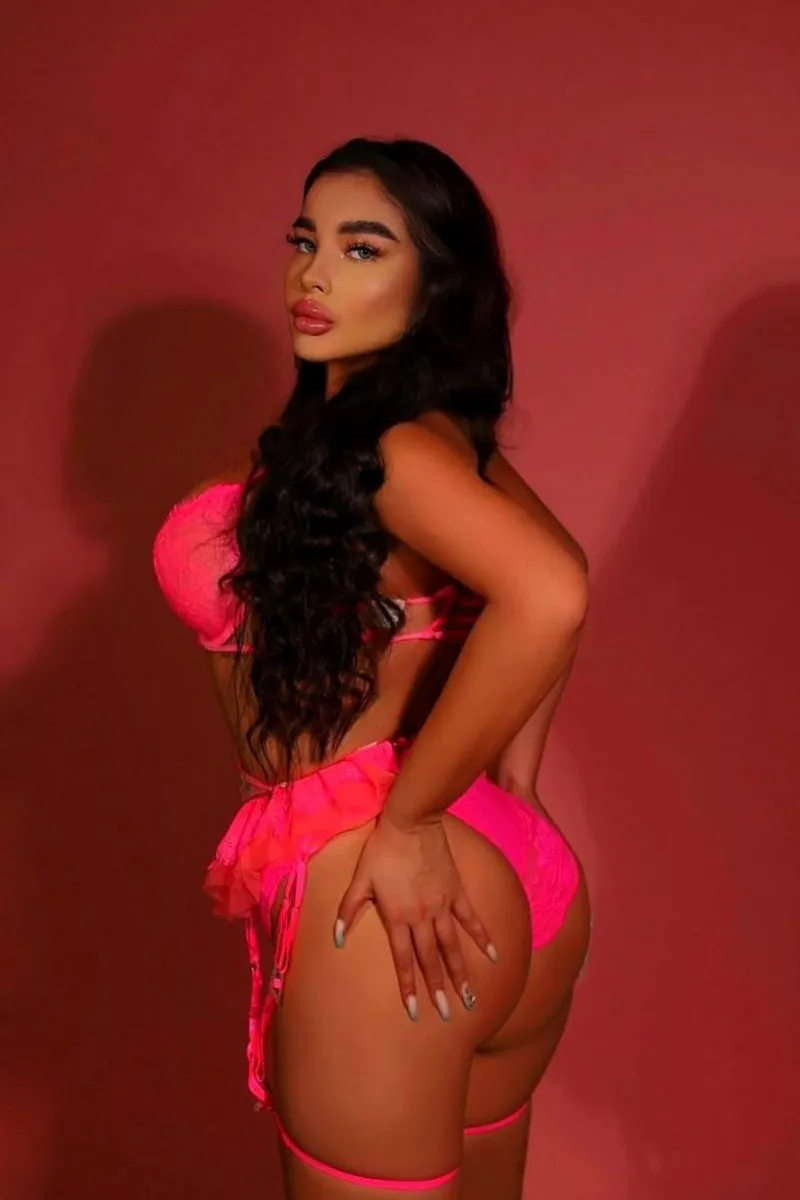 Escort Woman Agnia - Brunette, 22yo - price: 405£ | Girls London № 4 Agnia Escort Woman in , 22yo - Brunette | Girls London № 4