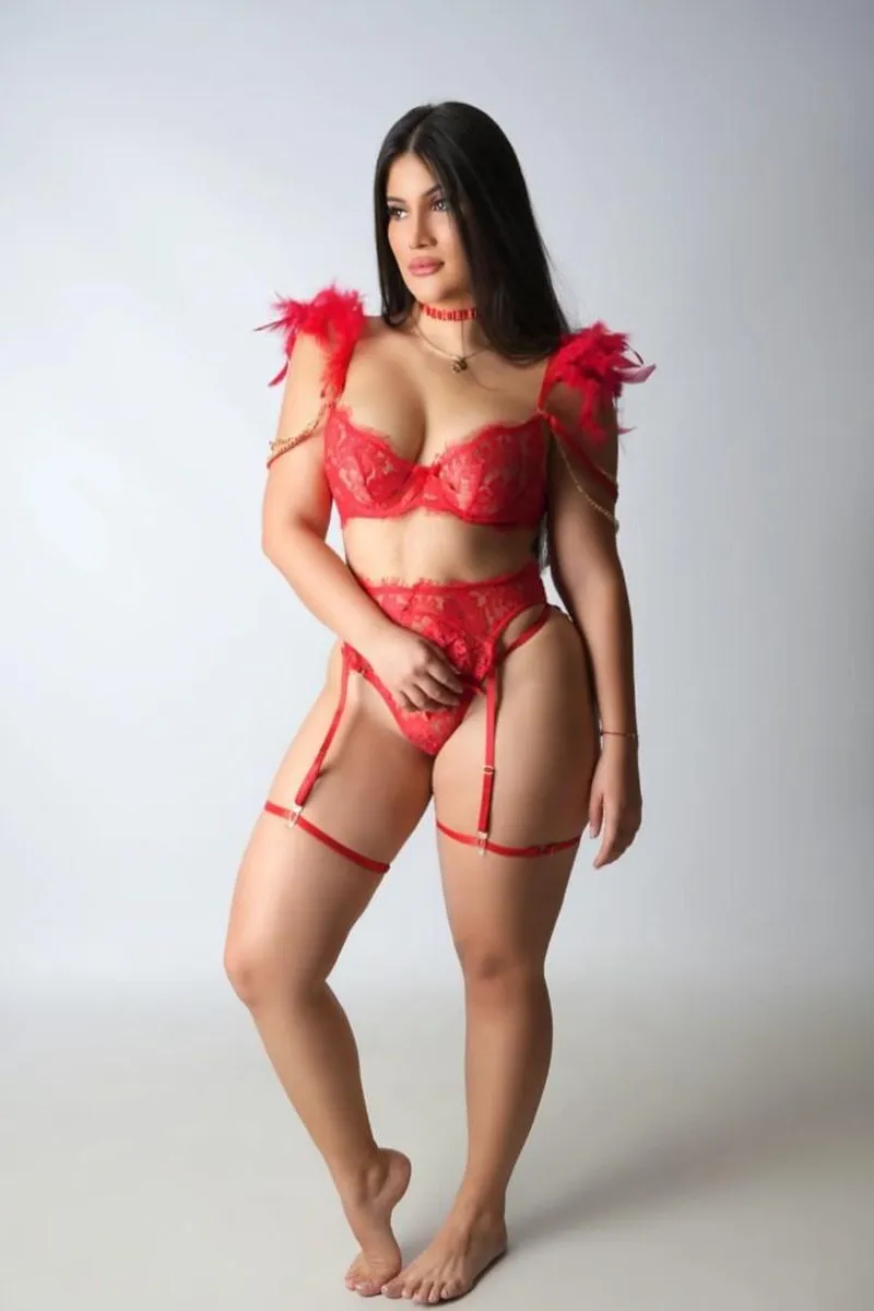 Luxury Escort Regina - Brunette, 23yo - price: 400£ | Girls London № 6 Regina Luxury Escort in , 23yo - Brunette | Girls London № 6