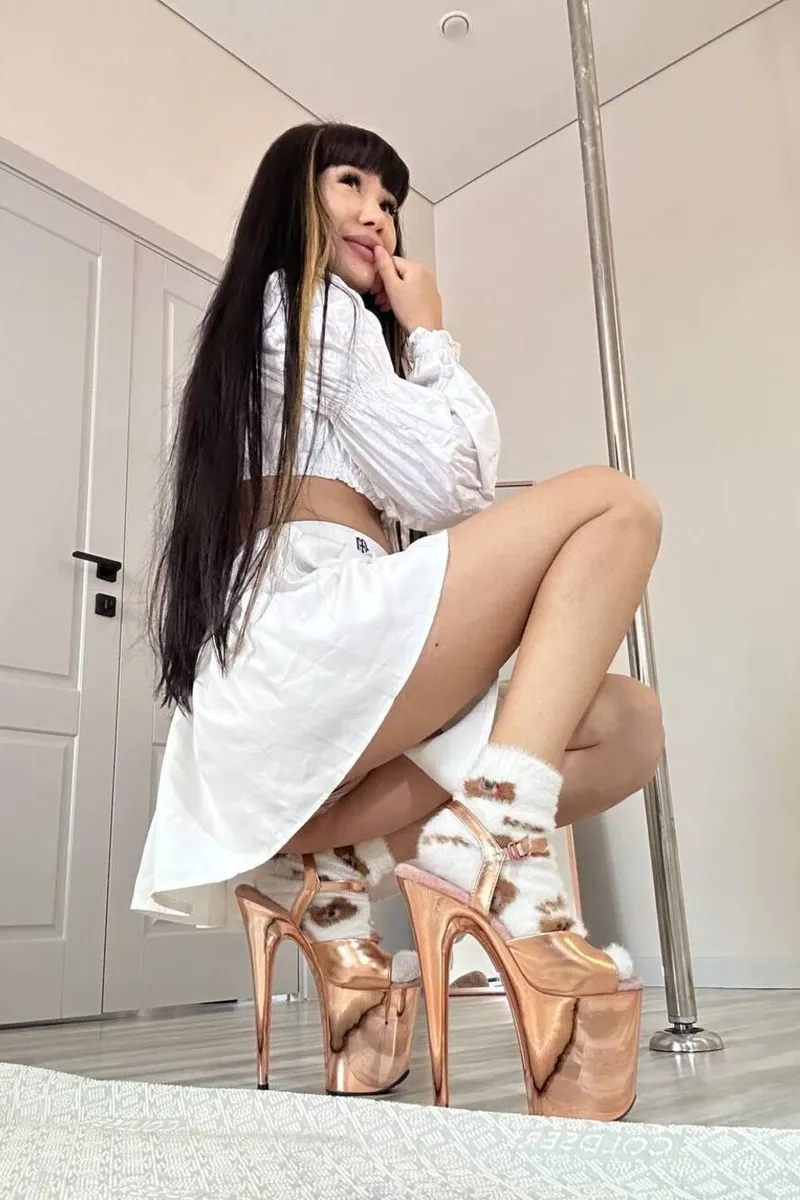 The Best Escort Valentina - Brunette, 25yo - price: 415£ | Girls London № 3 Valentina The Best Escort in , 25yo - Brunette | Girls London № 3