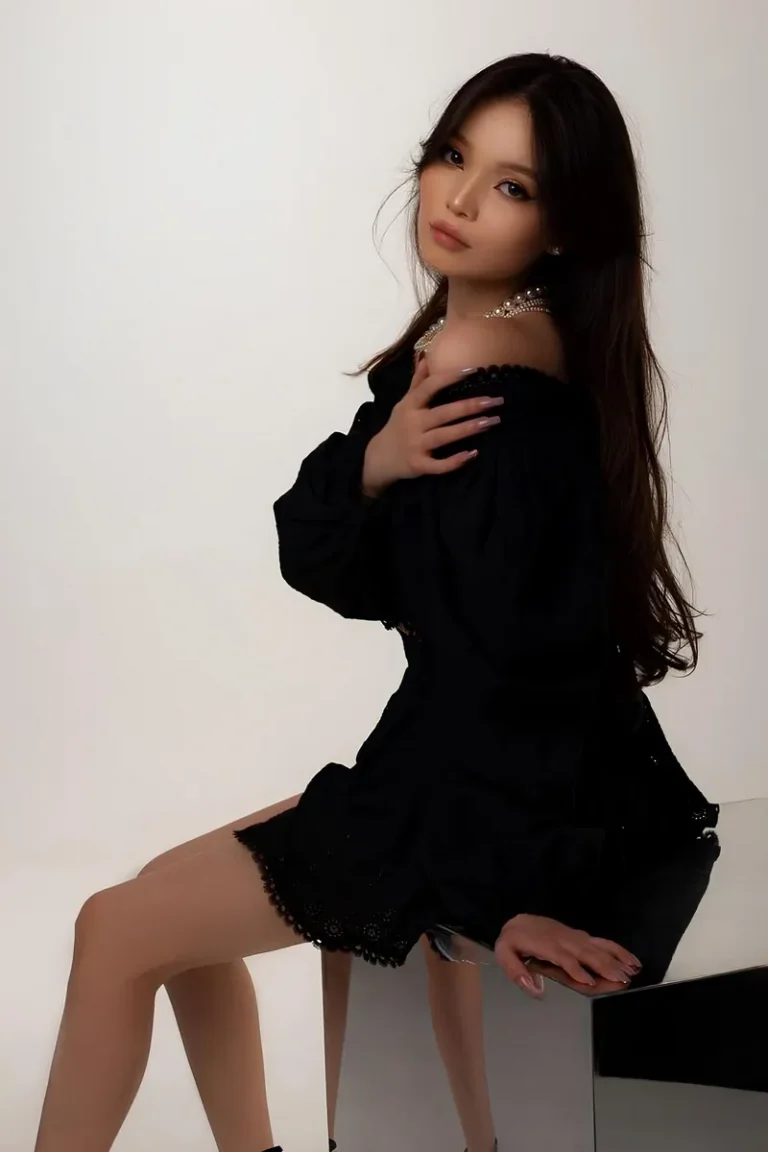 Ailin Luxury Escort in , 21yo - Brunette | Girls London № 6