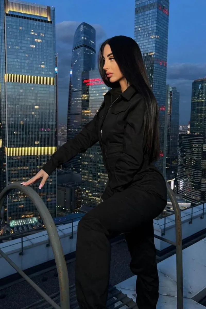 Nelly Vip Escort in , 28yo - Brunette | Girls London № 2