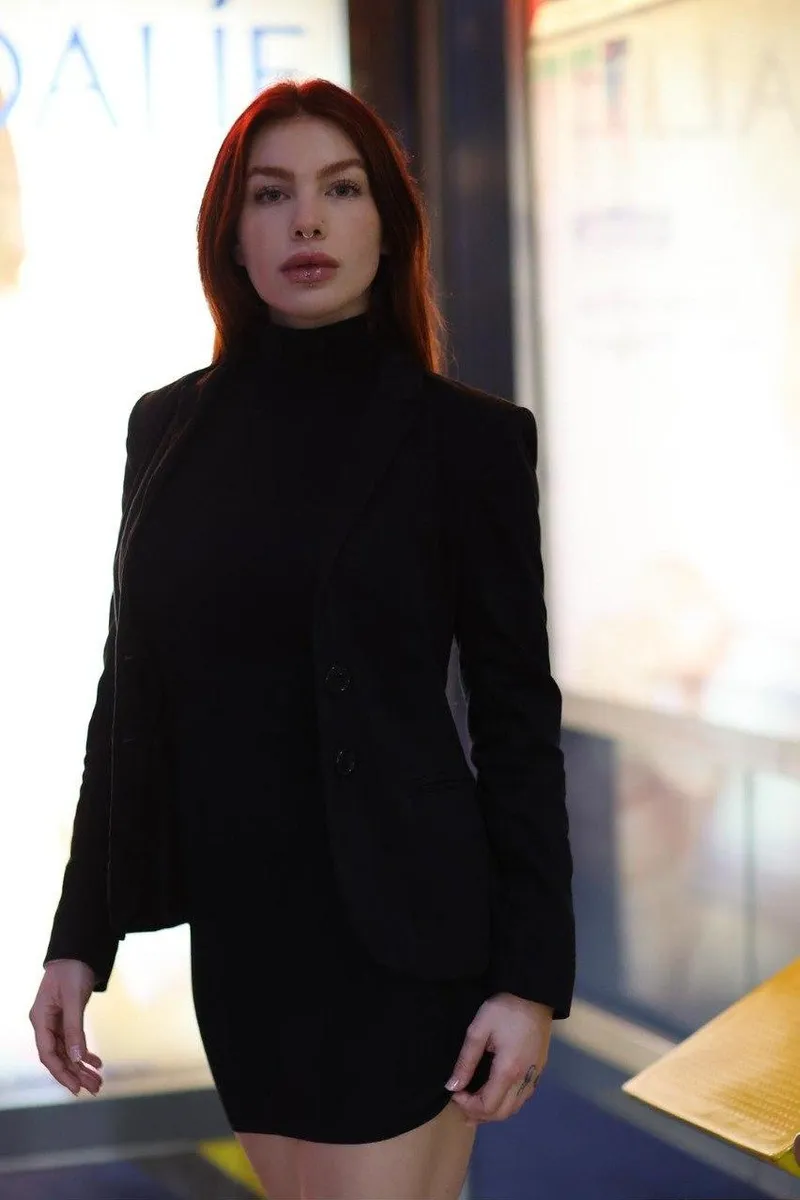 Escort Woman Emily - Redhead, 22yo - price: 415£ | Girls London № 4 Emily Escort Woman in , 22yo - Redhead | Girls London № 4