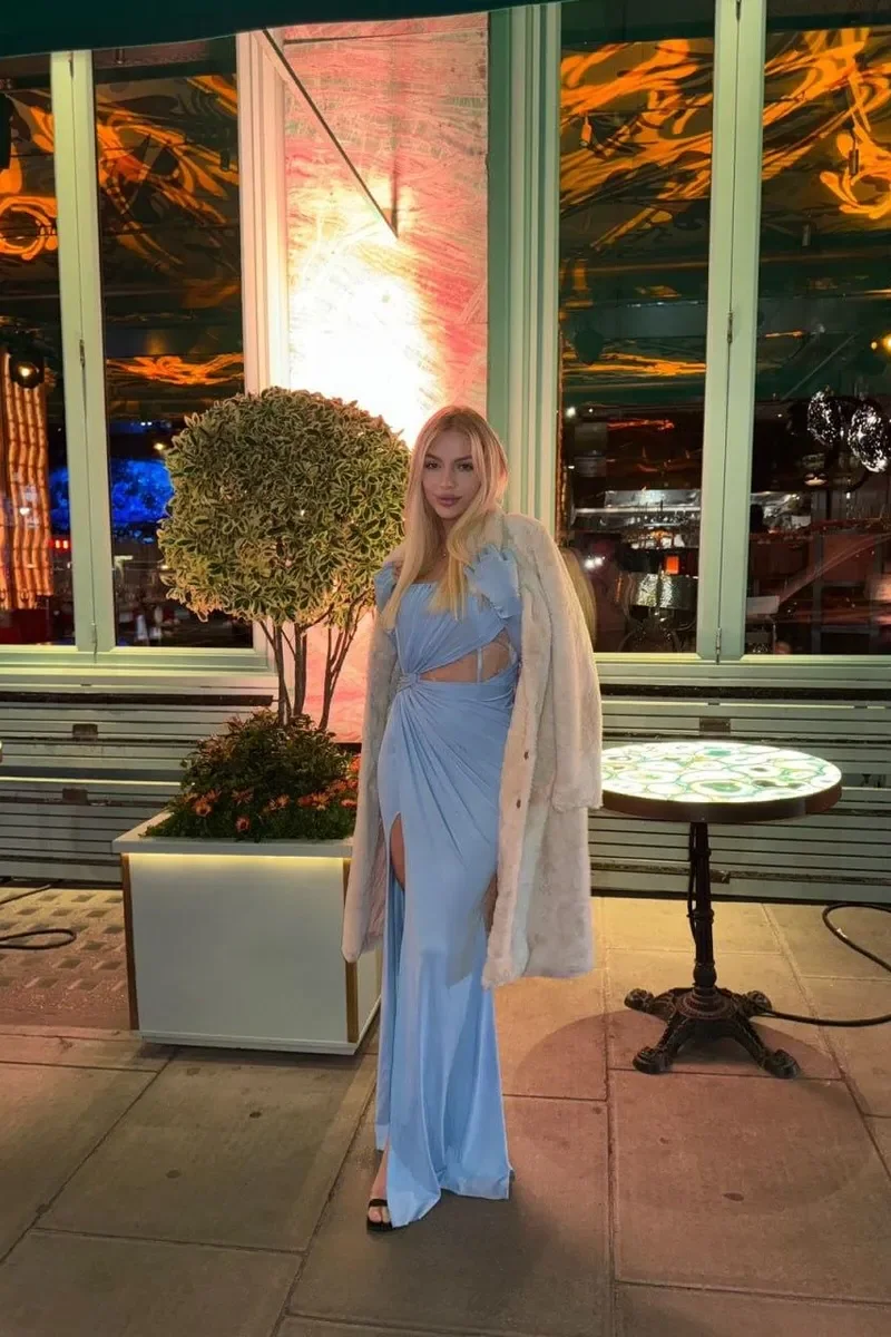 Escort Woman Ivana - Blonde, 23yo - price: 400£ | Girls London № 4 Ivana Escort Woman in , 23yo - Blonde | Girls London № 4