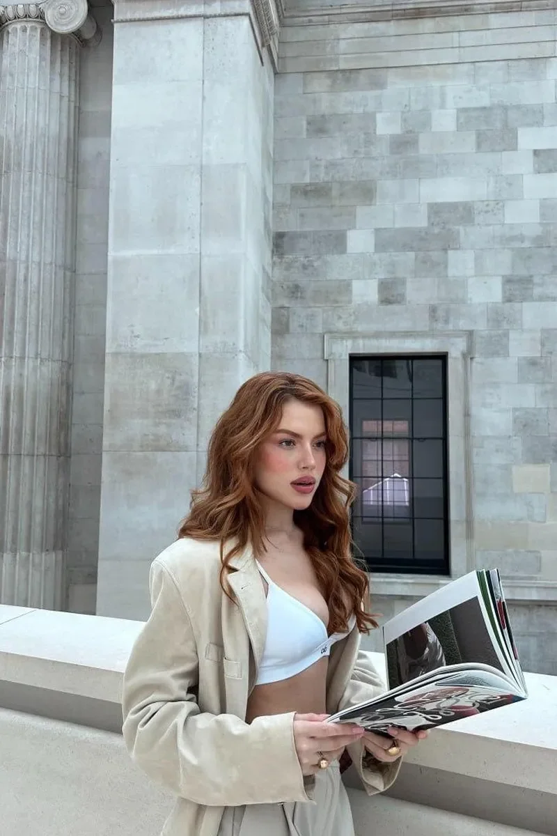Harper Escort in , 20yo - Redhead