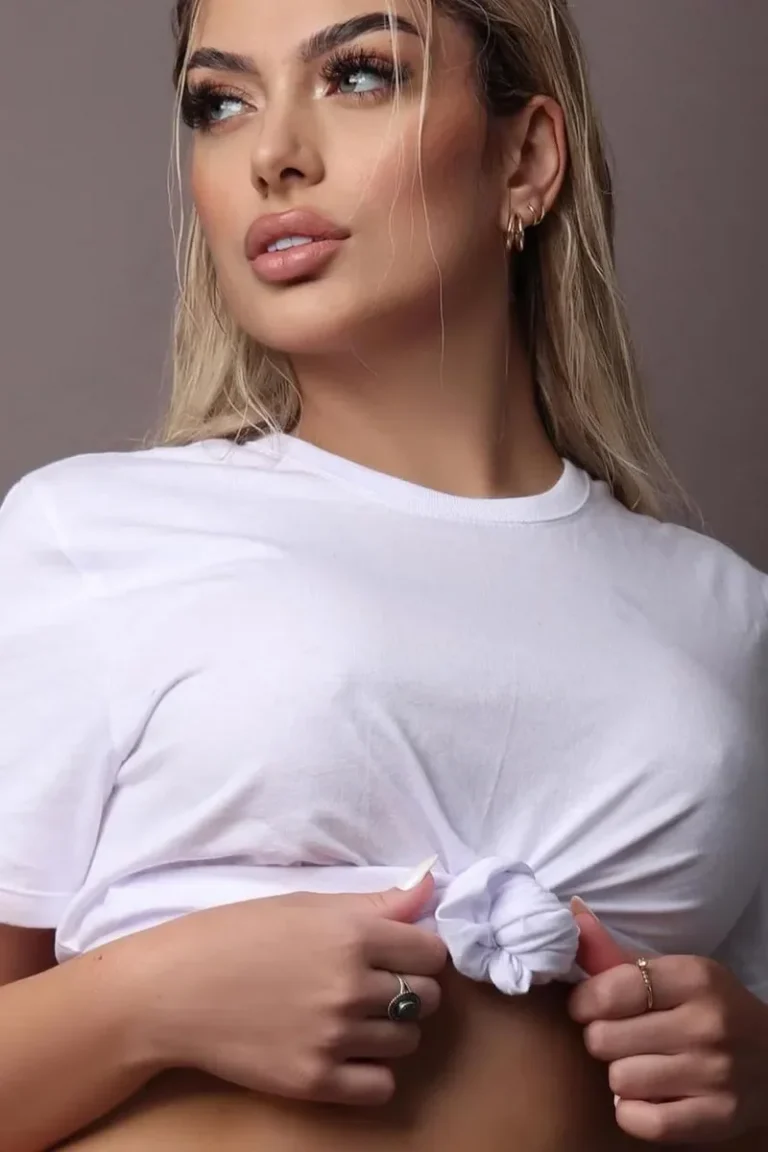 Ivana Top Escort in , 23yo - Blonde | Girls London № 5