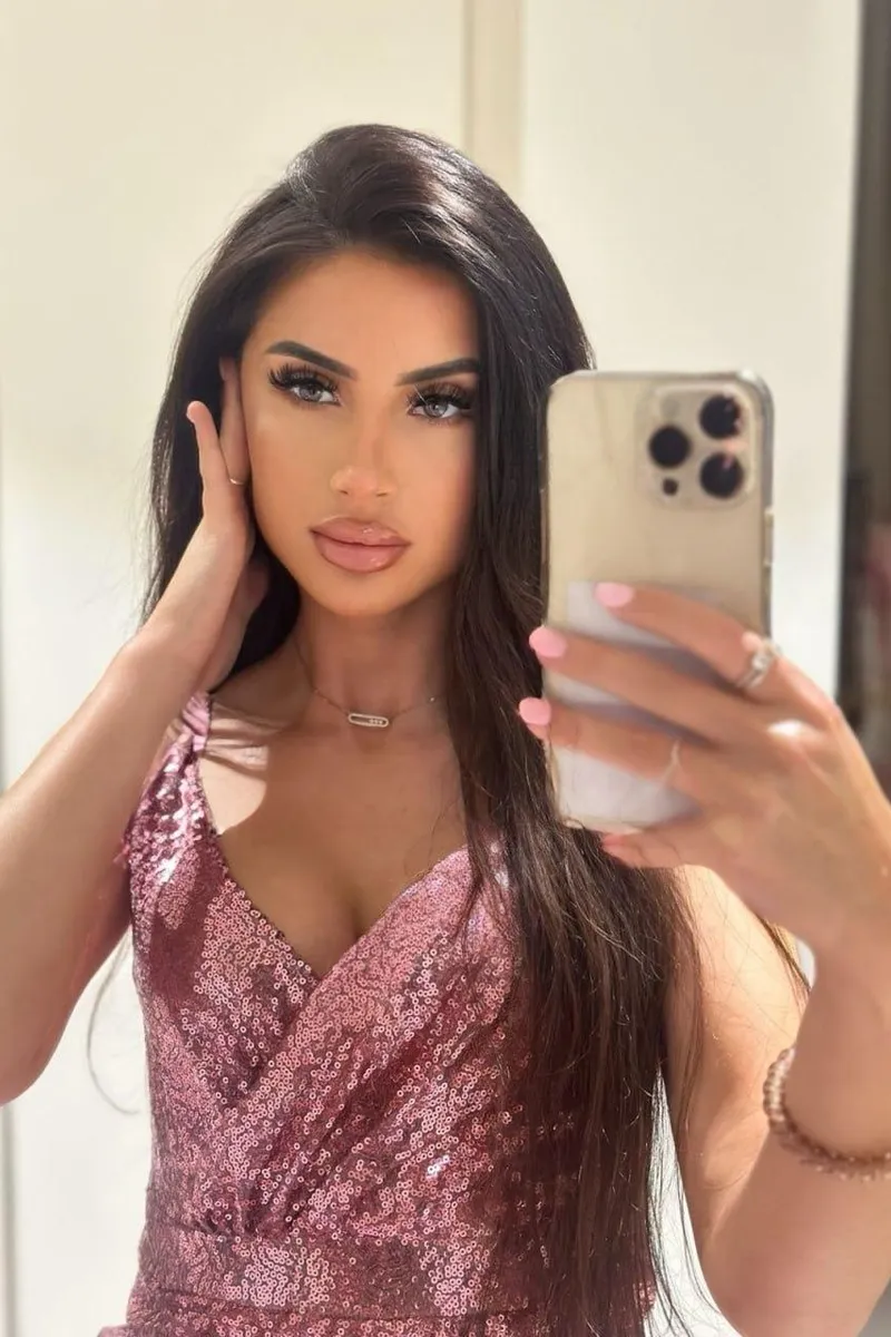 Samara Escort in , 23yo - Brown