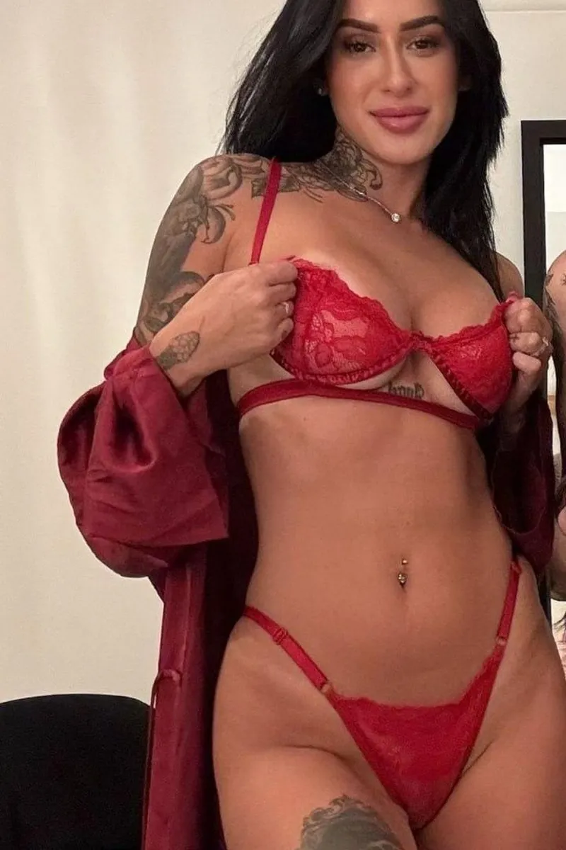 Vip Escort Eliza - Brunette, 25yo - price: 350£ | Girls London № 2 Eliza Vip Escort in , 25yo - Brunette | Girls London № 2
