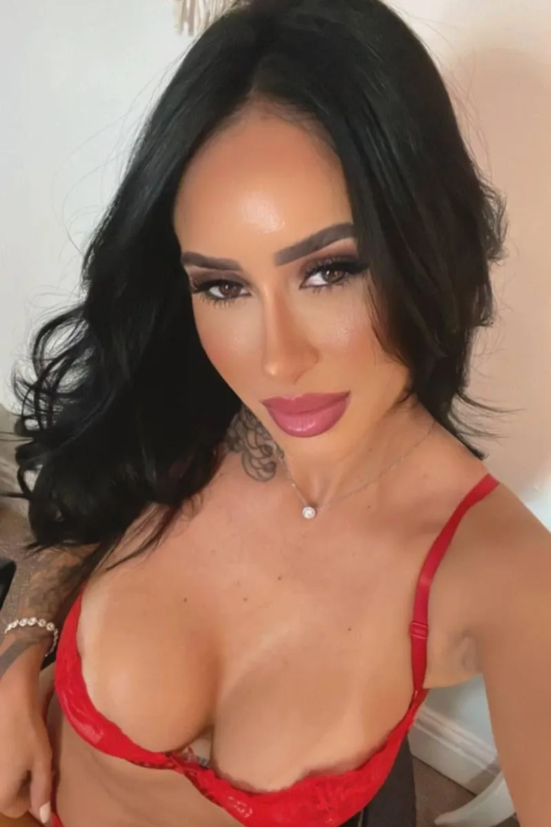 Top Escort Eliza - Brunette, 25yo - price: 350£ | Girls London № 5 Eliza Top Escort in , 25yo - Brunette | Girls London № 5