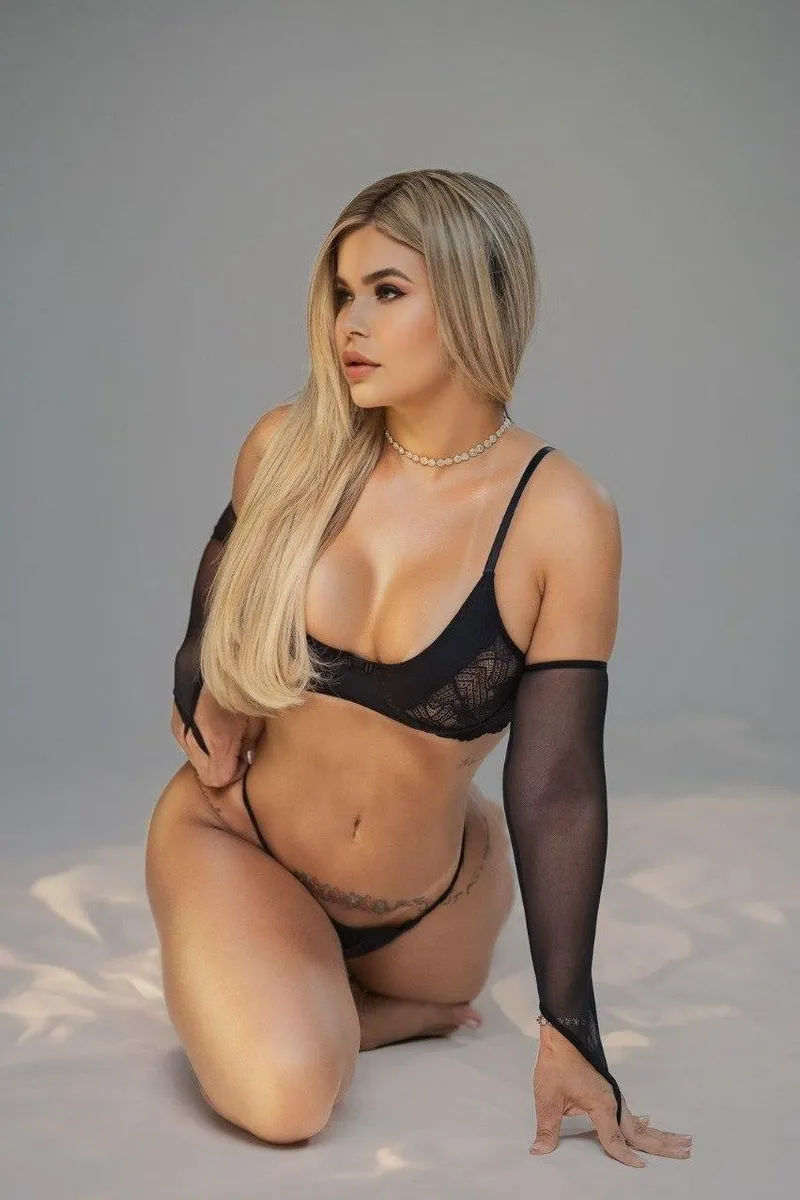 Glenda Luxury Escort in , 27yo - Blonde | Girls London № 6