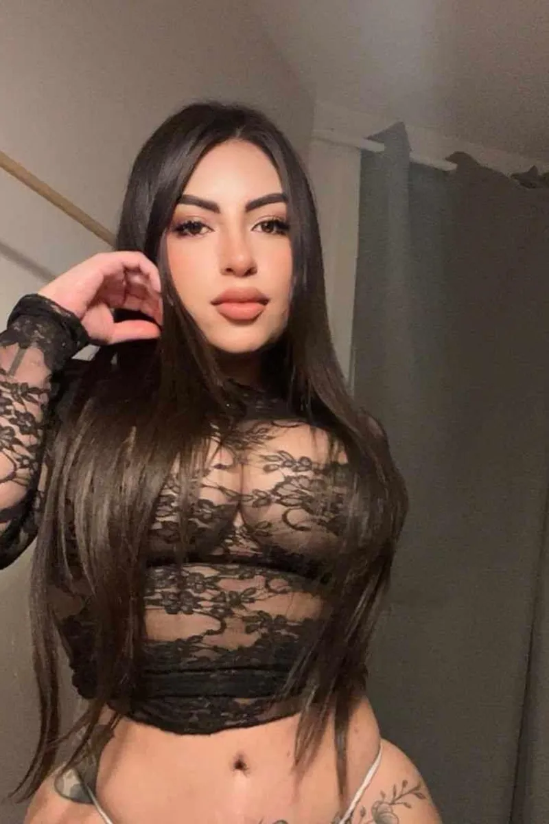 Flavia Escort Woman in , 24yo - Brunette | Girls London № 4