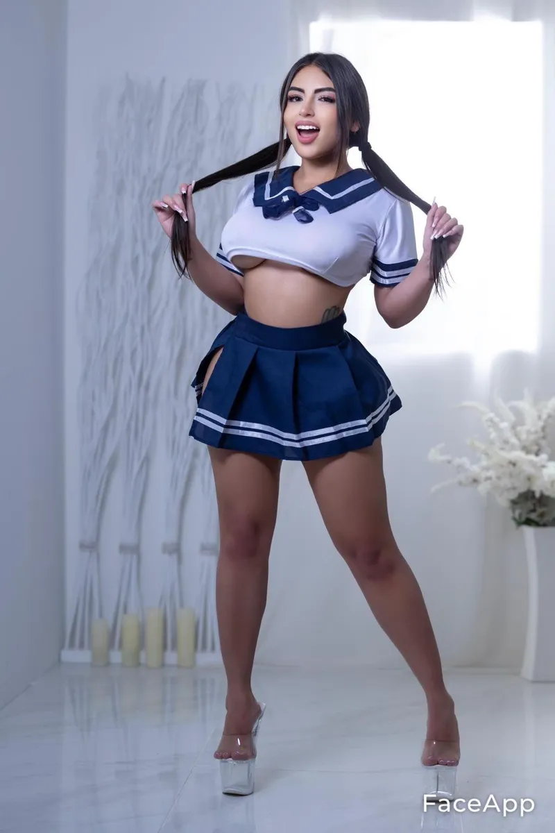 Flavia Vip Escort in , 24yo - Brunette | Girls London № 2