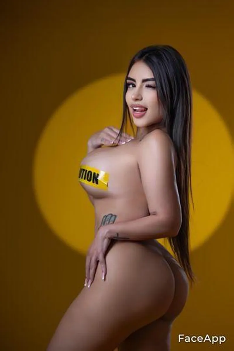 Flavia Escort in , 24yo - Brunette 